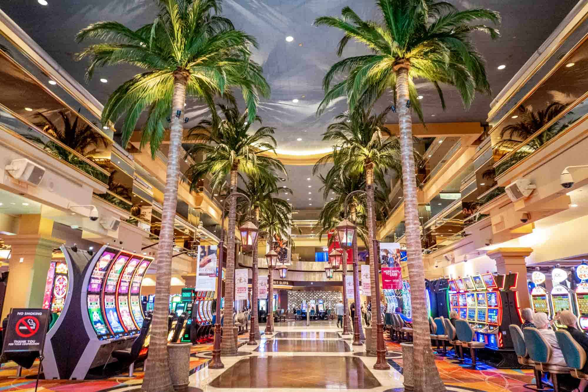 Slot Makinelerinde Şansın Dansı: İpuçları ve Stratejiler
